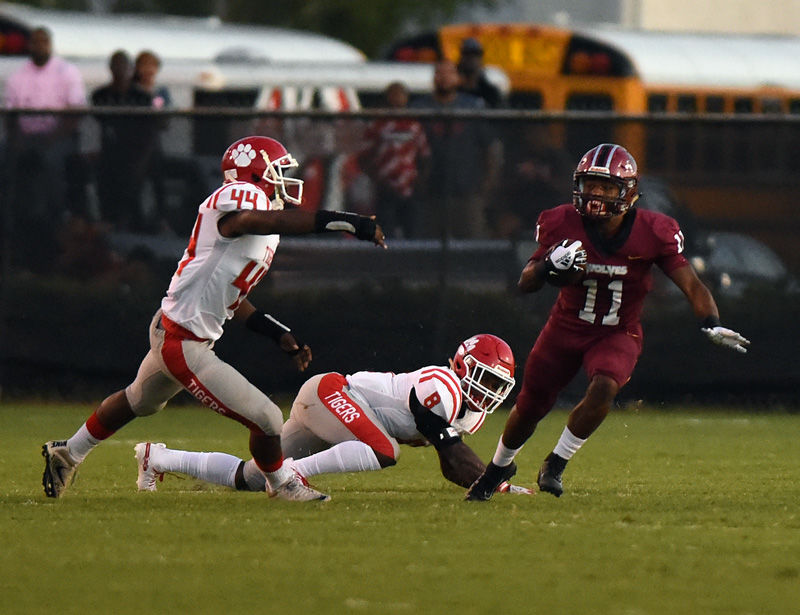Dothan High Wolves vs Eufaula football